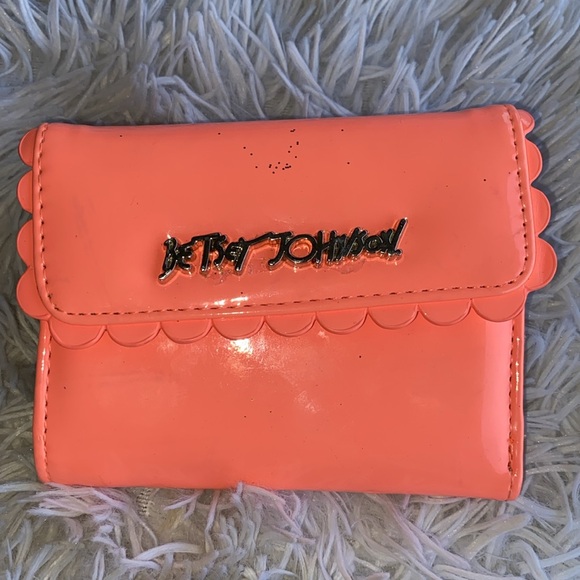 Betsy Johnson make up toiletry bag and small orange short wallet - Picture 3 of 8